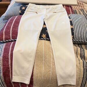 Ivanka Trump Size 6 White Dress Pants with Gold Zippered Front Pockets